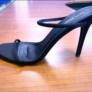 Black Strappy Slip-On Heels💋.